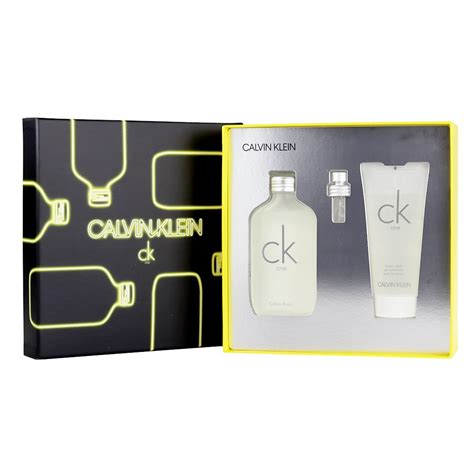 Calvin Klein cK One Eau De Toilette Set .